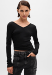 Get 30% off on GAP Mini Rib V-Neck T-Shirt – A Stylish Must-Have!